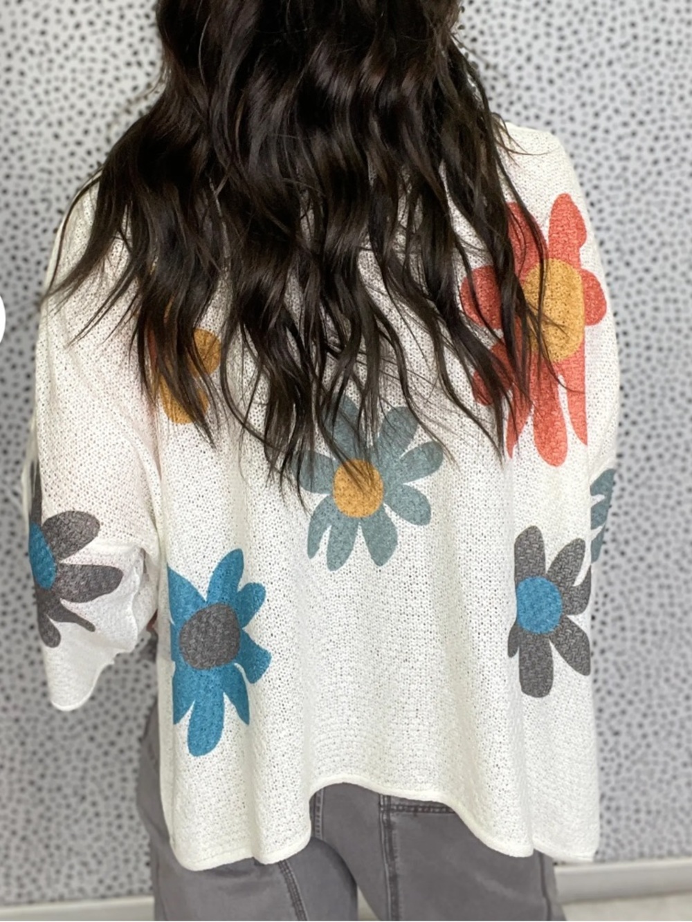 POL Groovy For You V-Neck Flower Print Top In Ivory large - Picture 14 of 16